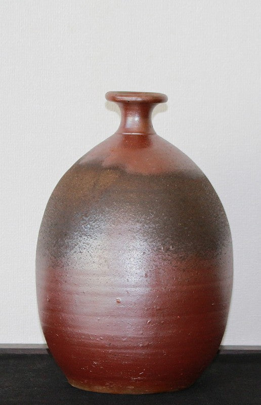 25635 Living National Treasure FUJIWARA Kei (Bizen Tokkuri-shaped Vase) 