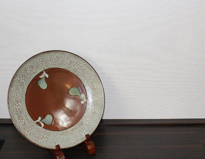 25162 Living National Treasure Tatsuzo Shimaoka (Ground Glaze Inlaid Arabesque Plate) SHIMAOKA Tatsuzo 