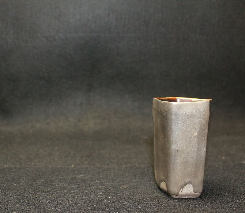 25147 UCHIDA Koichi (Platinum-colored pentagonal cylindrical cup) 