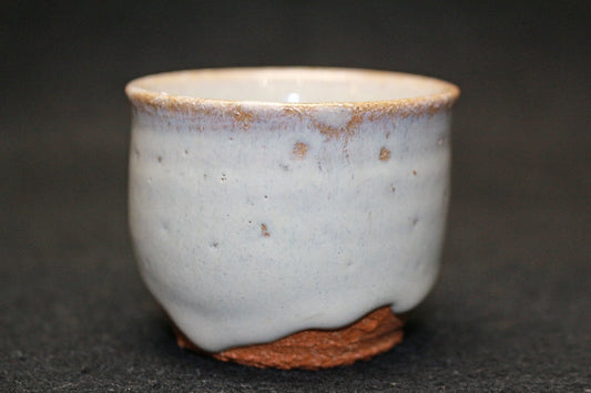 25150 UCHIDA Koichi (straw ash glaze sake cup) 