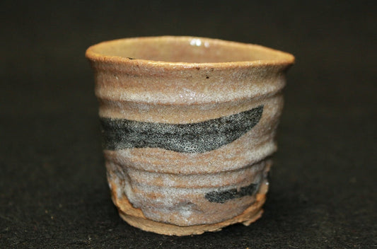 25218 SUZUKI Goro (Karatsu sake cup) 