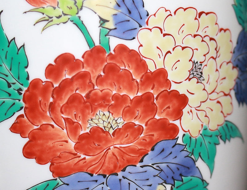 22281 14th generation Sakaida Kakiemon (Muddy peony pattern vase)