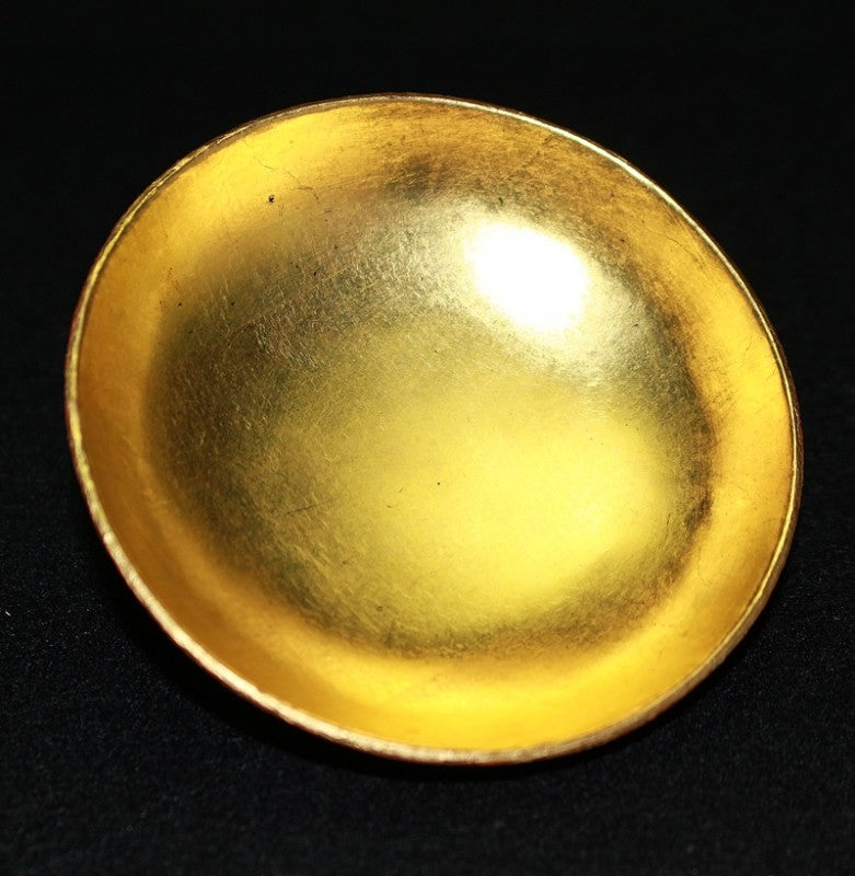 23242 11th generation Raku Keiinyu (gold-plated sake cup with pine painting by Nakamura Raisho) 