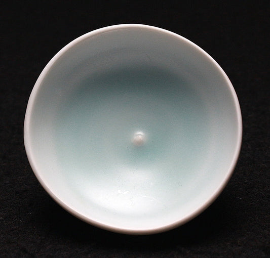 22536 KOYAMA Fujio (Old Yamako) (Blue and white porcelain cup) 