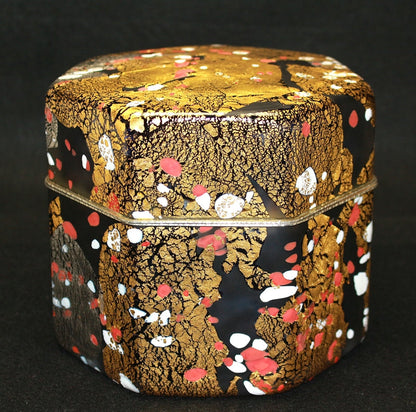 23322 FUJITA Kyohei (Hand-blown decorative box, red and white plum blossoms) 