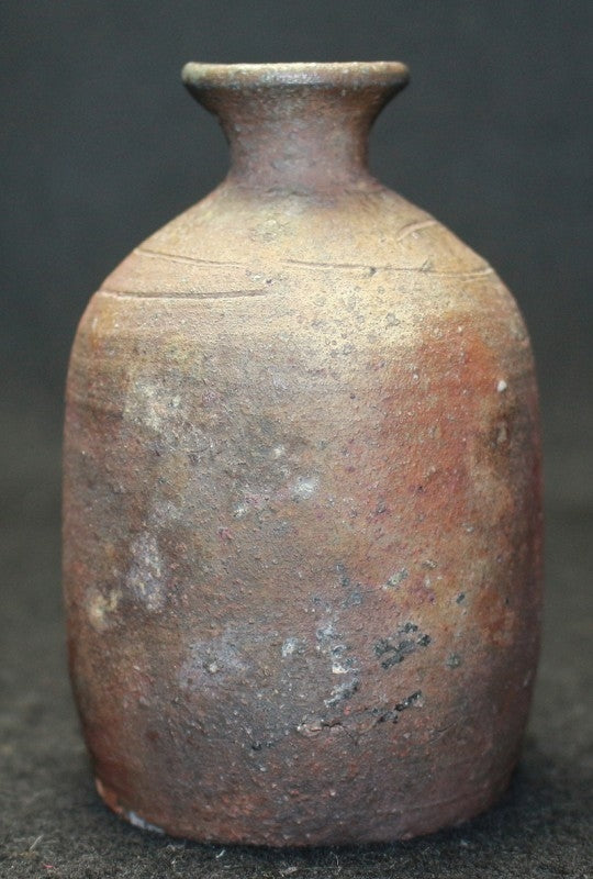 22647 Kitaoji Rosanjin (Bizen kiln change sake bottle (2nd generation Kuroda Touan)