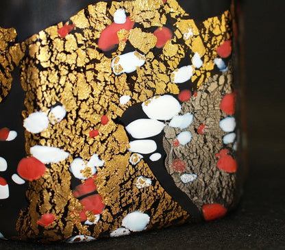 23322 FUJITA Kyohei (Hand-blown decorative box, red and white plum blossoms) 