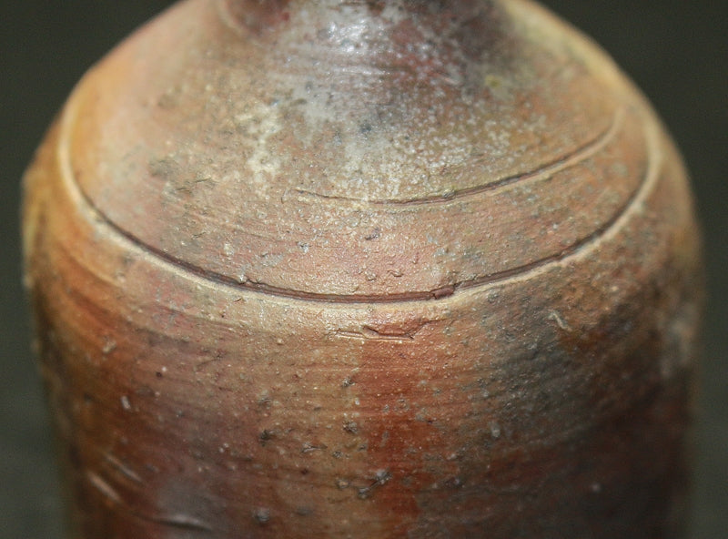 22647 Kitaoji Rosanjin (Bizen kiln change sake bottle (2nd generation Kuroda Touan)