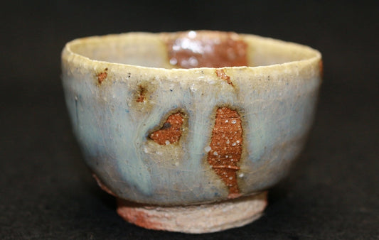 25271 SHAKUNAGA Yukio (blue glaze cup) 