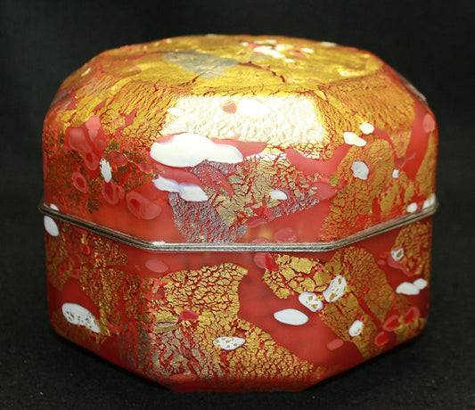 25261 FUJITA Kyohei (Hand-blown decorative box, Tatsuta) 