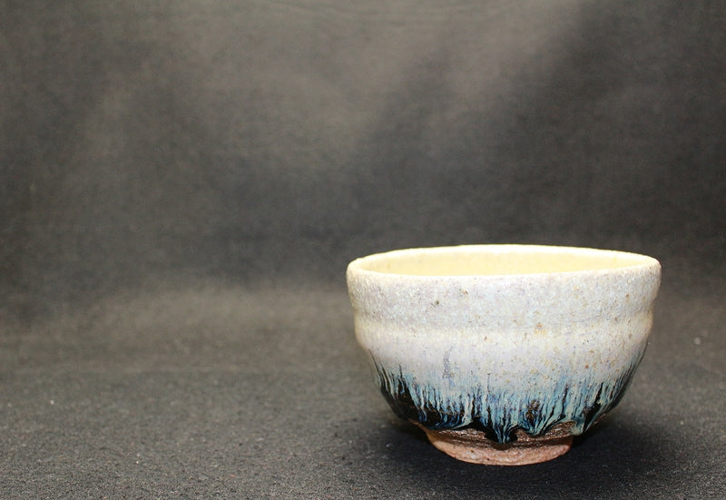 24907 Nishioka Koju (Korean Karatsu tea bowl) 