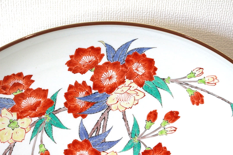 24921 Living National Treasure 14th Generation Sakaida Kakiemon (Dark-colored Weeping Cherry Blossom Design Plate) SAKAIDA Kakiemon 