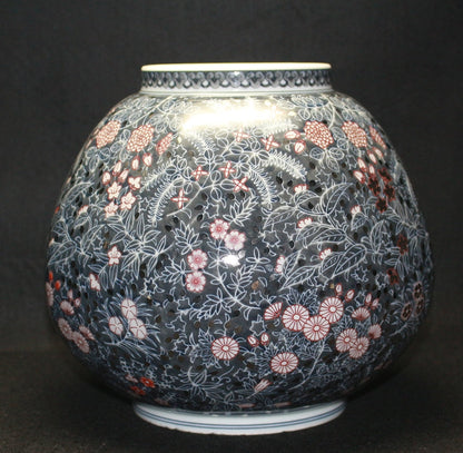 23306 Living National Treasure 14th Generation Imaizumi Imaemon (Colored Ink Splash Flower Vase with Chinza Design) 