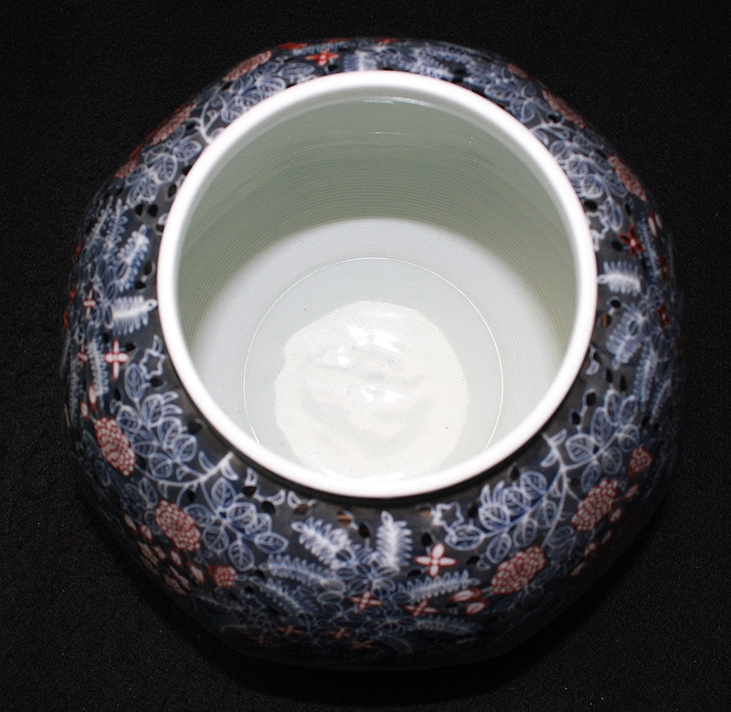 23306 Living National Treasure 14th Generation Imaizumi Imaemon (Colored Ink Splash Flower Vase with Chinza Design) 