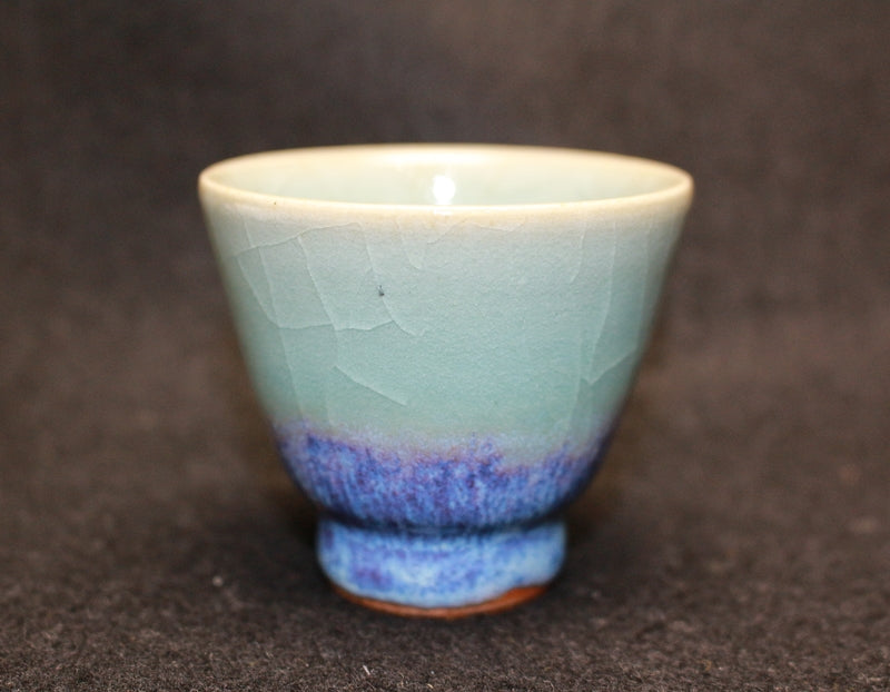 25293 2nd Generation UNO SOUYOU (Celadon Lapis Lazuli Style Sake Cup) UNO SOUYOU 