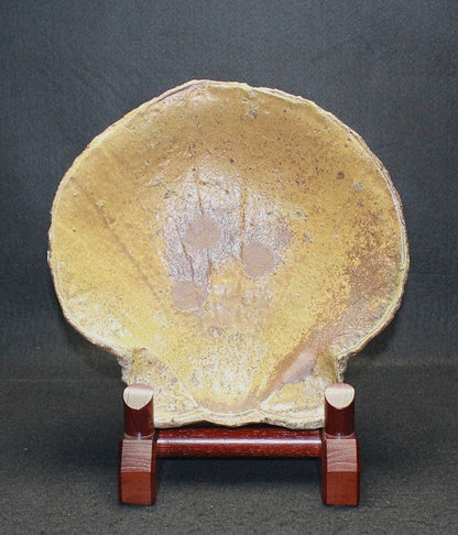 22490 Kitaoji Rosanjin (Bizen ash-covered shell-shaped bowl (2nd generation Kuroda Touanshi))