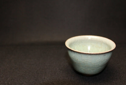 22680 Mineo Okabe (Powder celadon cup (Mikishiki))