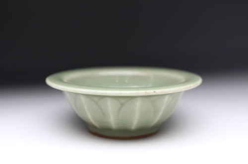 21186 Kitaoji Rosanjin (Celadon double fish cup [Miyanaga Tozan Kiln])