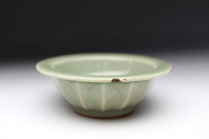 21186 Kitaoji Rosanjin (Celadon double fish cup [Miyanaga Tozan Kiln])