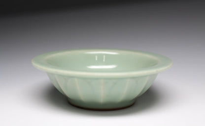 21187 Kitaoji Rosanjin (Celadon double fish cup [Miyanaga Tozan Kiln])