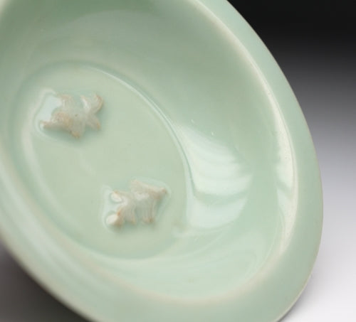 21187 Kitaoji Rosanjin (Celadon double fish cup [Miyanaga Tozan Kiln])