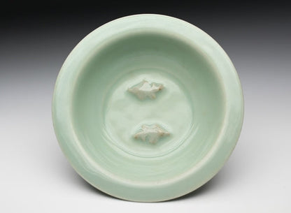 21187 Kitaoji Rosanjin (Celadon double fish cup [Miyanaga Tozan Kiln])