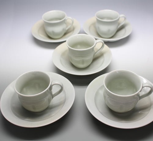 21248 Kenkichi Tomimoto (White porcelain coffee bowls, set of five)