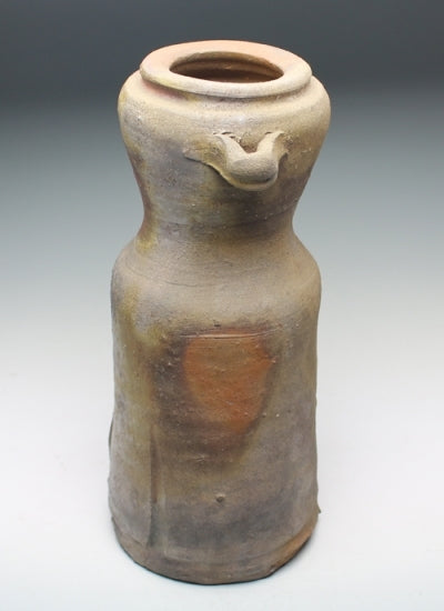 21496 Kaneshige Toyo (Bizen Eared Vase)