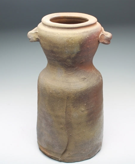 21496 Kaneshige Toyo (Bizen Eared Vase)