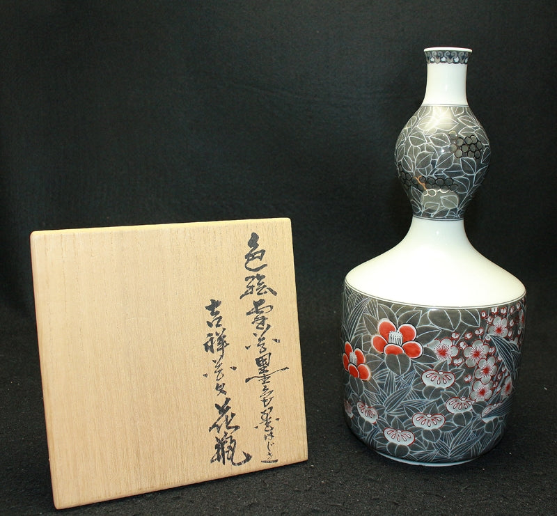 25318 Living National Treasure 14th Generation Imaizumi Imaemon (Colored Snowflake Ink Splash Auspicious Flower Vase) 