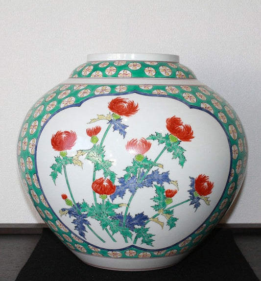 24550 Living National Treasure 14th generation Sakaida Kakiemon (Muddy hand three-sided split flower vase with floral motif) 