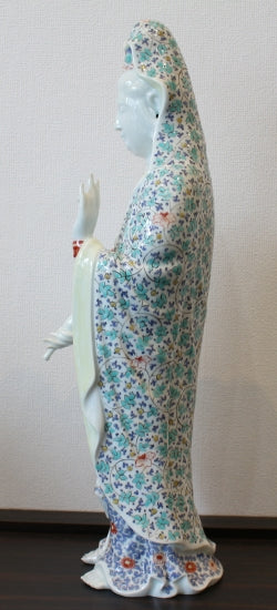 21567 13th generation Sakaida Kakiemon (colored standing statue of Oyakuyu Kannon)