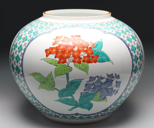 21564 14th generation Sakaida Kakiemon (Muddy hand three-sided flower vase)