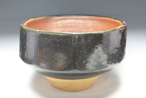 21637 Bernard Leach (1964 pot)