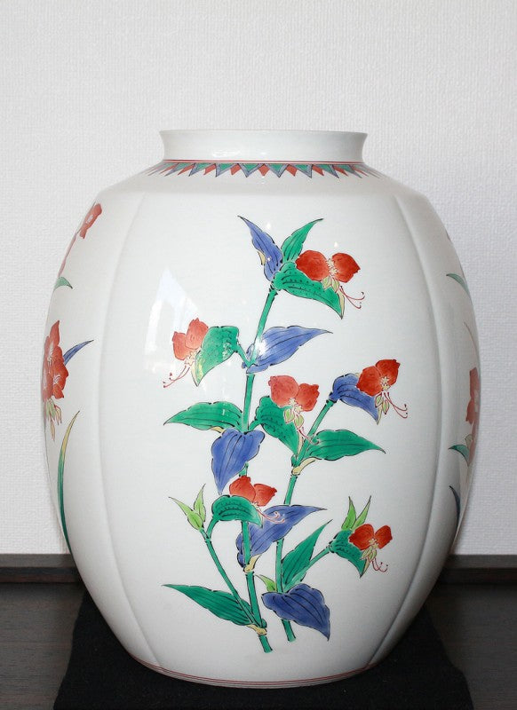 24487 14th generation Sakaida Kakiemon (Muddy hand dewdrop design vase) 