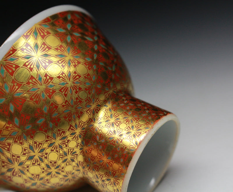 22125 4th Generation Kamide Kizan (Gold Brocade Hand-cut Five-colored Small Pattern Sake Cup) 