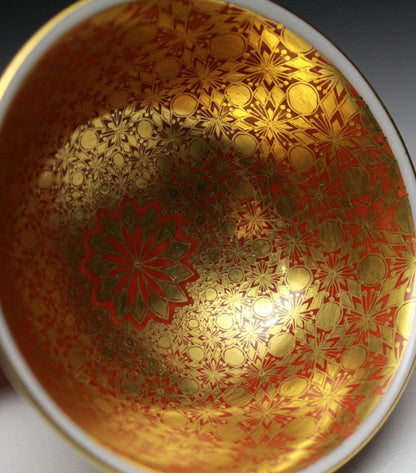 22125 4th Generation Kamide Kizan (Gold Brocade Hand-cut Five-colored Small Pattern Sake Cup) 