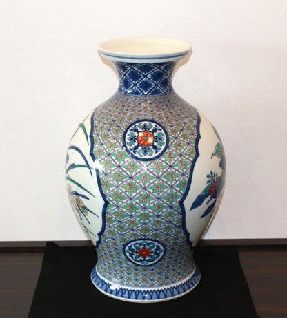 22010 Living National Treasure Imaemon Imaizumi 13th (Colored Nabeshima Two-sided Flower Pattern Vase)