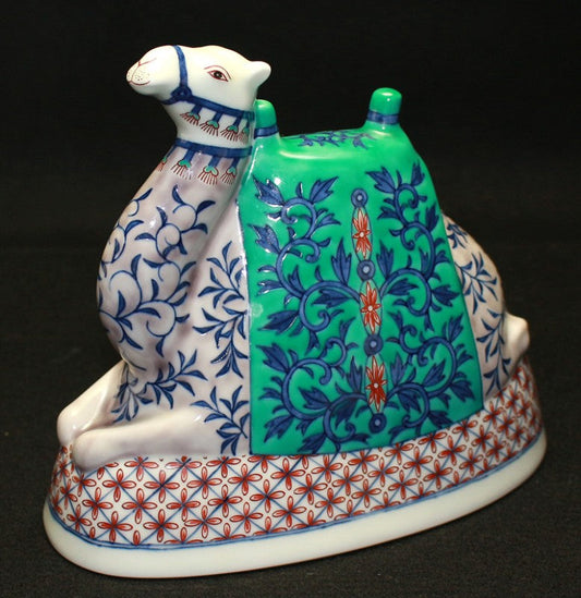 22798 Living National Treasure 13th Imaizumi Imaemon, RCD (Colored green pattern camel figurine 4/30) 