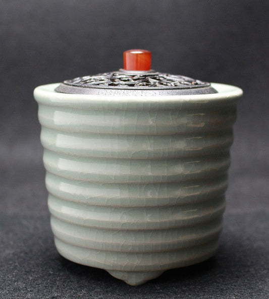 24066 Imperial Household Artist, Ceramic Master Hazan Itaya (Celadon Incense Burner) 