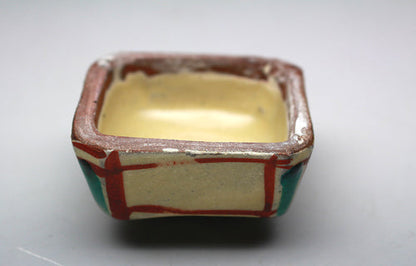 21975 Living National Treasure HAMADA Shoji (Ryukyu Kiln Red Painting Box)