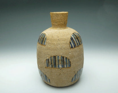 20044 KAMODA Shoji (sake bottle)