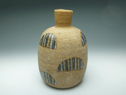 20044 KAMODA Shoji (sake bottle)