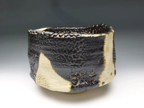 20088 KATO Takahiro (Black Oribe tea bowl)