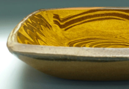 20138 Bernard Leach (yellow glaze hand-painted plate)