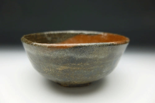 20163 RAKU Kichizaemon [11th generation RAKU Kichizaemon] (Red sake cup)