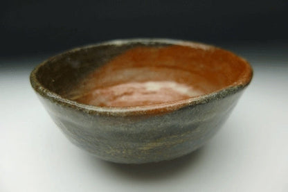 20163 RAKU Kichizaemon [11th generation RAKU Kichizaemon] (Red sake cup)