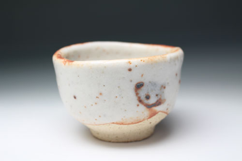 20465 KATO Takahiro (Shino sake cup)