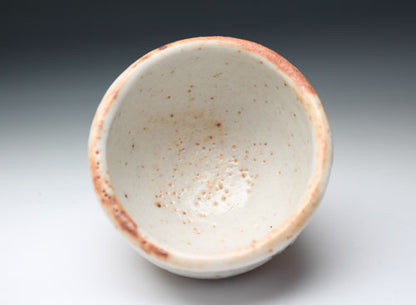 20465 KATO Takahiro (Shino sake cup)