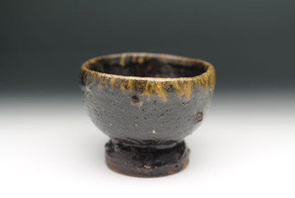 20472 MORI Togaku [Samukaze Kiln] (Bizen Kuinomi [Sake cup])